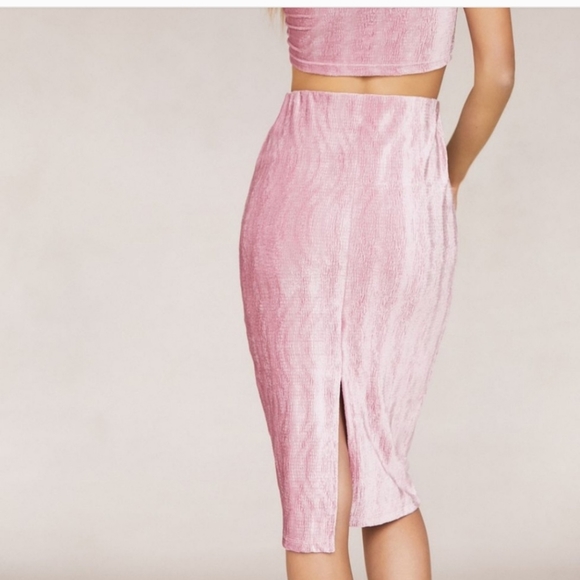 UO Kimmy Velvet High-Rise Pink Midi Skirt size XS - Picture 13 of 13
